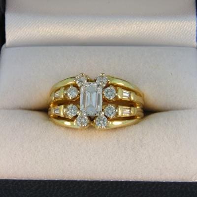 CroppedImage400400 D IF Em cut ring
