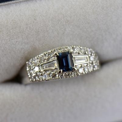 CroppedImage400400 emcutalexring