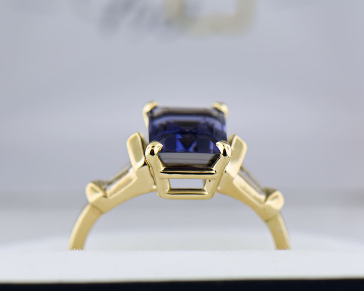 emerald cut iolite and bageutte diamond ring 2