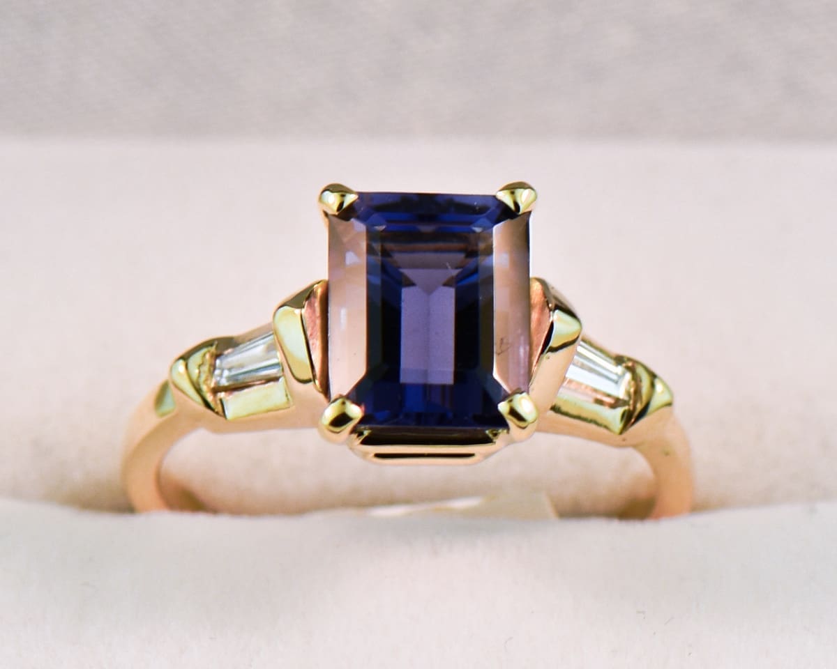 emerald cut iolite and bageutte diamond ring 4